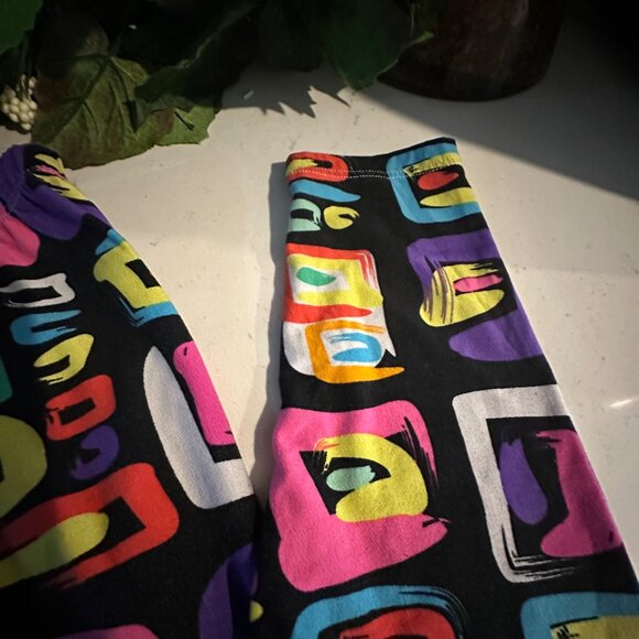 Colorful Geometric Print Leggings Size M With Elastic Waistband - Picture 2 of 5